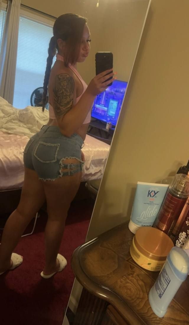 Am available for both incall and outcall - Image 3